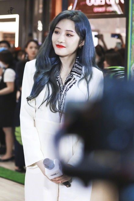 10083.jpg